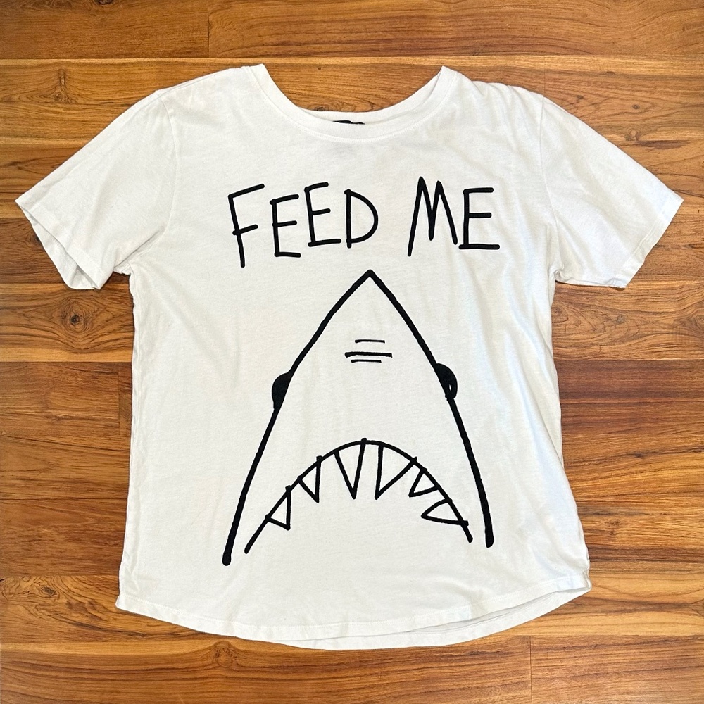 Forever 21 Feed Me Tee Size Medium
